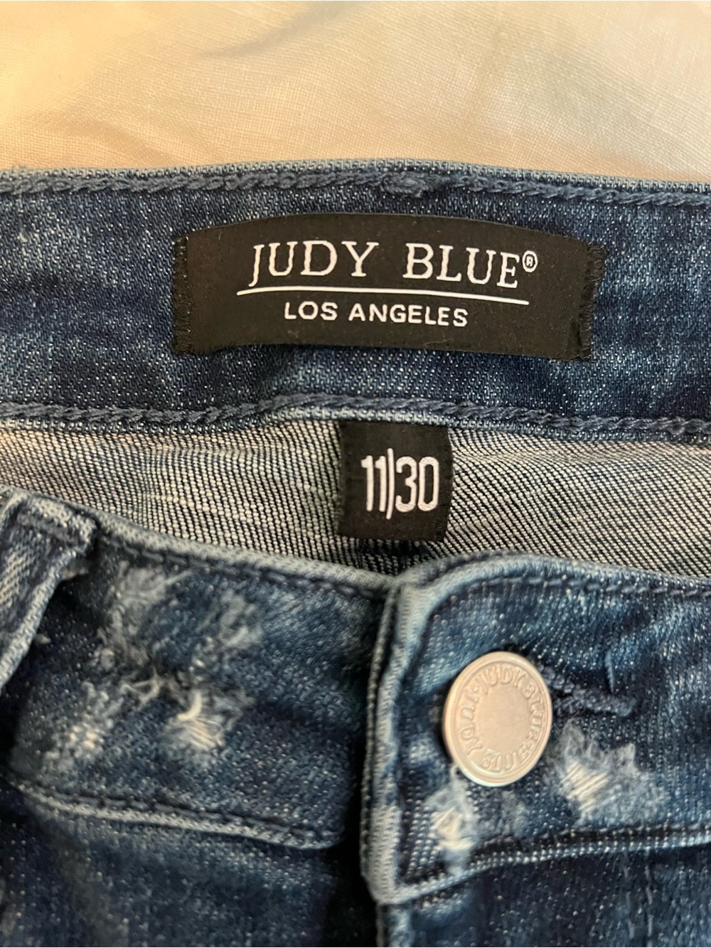 Judy Blue Judy Blue High Rise Flare Jeans Distressed Dark Wash Size 11/30 - Picture 4 of 6